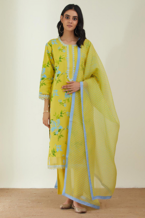 Yellow Cotton Mal
& organza silk dupatta the springlike kurta set