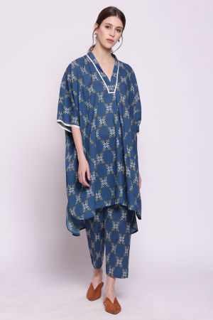 blue snowflake printed cotton cape with printed pants