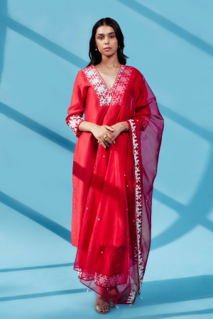 Samayana Red Straight Silk Chanderi Kurta Set (Set of 3)