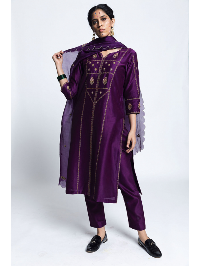 Buy Purple Chanderi Silk Embroidered Geometric Notched Kurta For Women by  Priya Chaudhary Online at Aza Fashions.