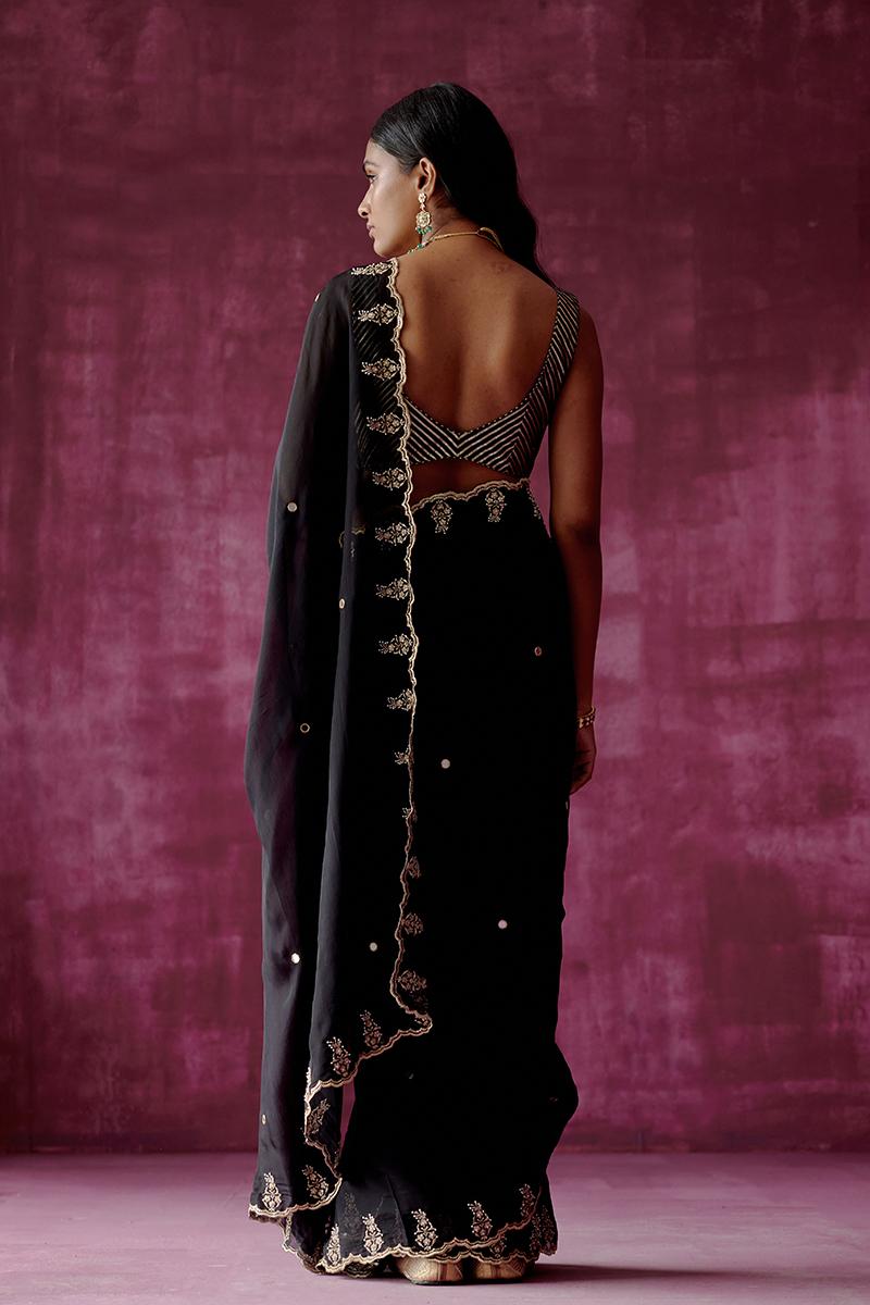 Black Embroidered & Scalloped Mughal Booti Saree Set (Set of 2)