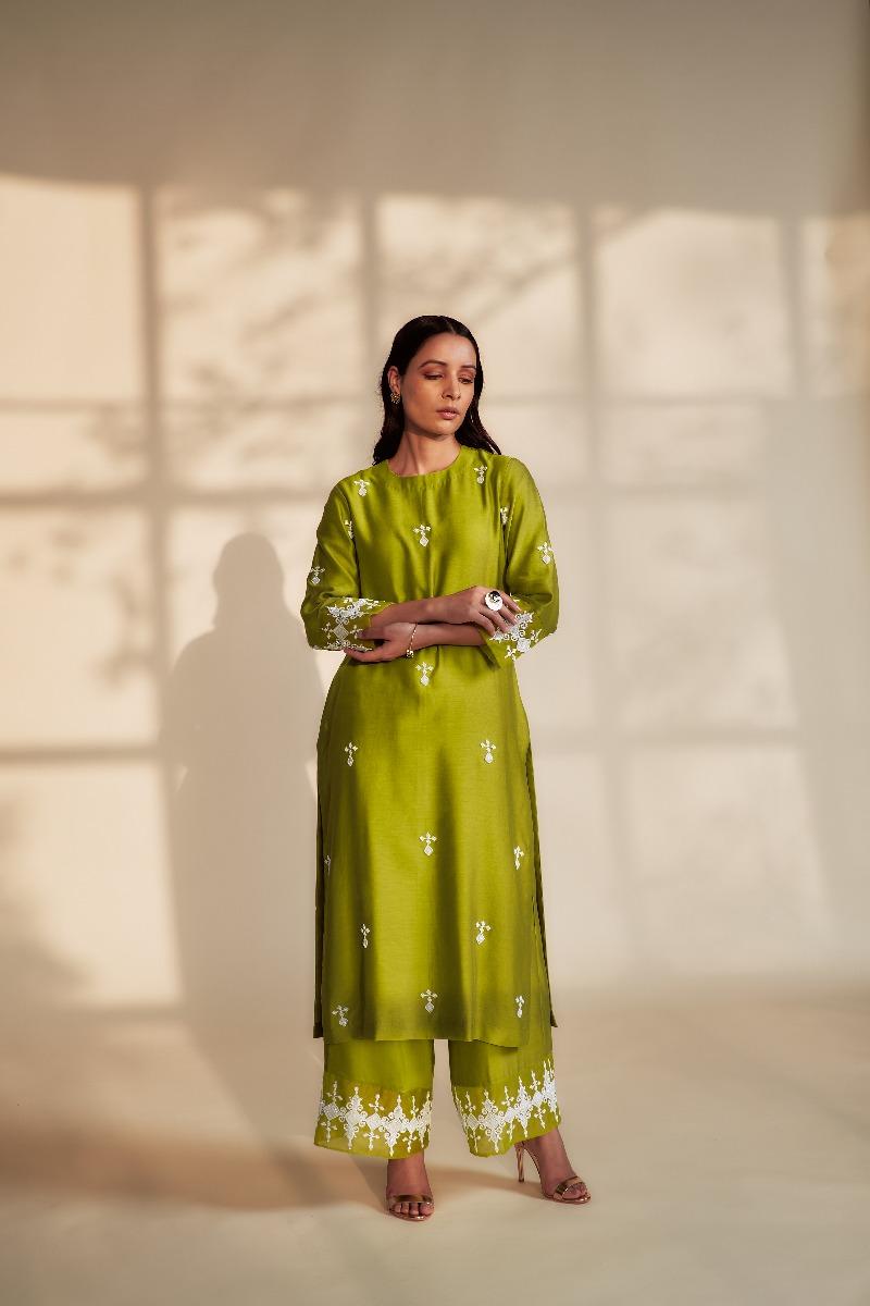 Green Straight Silk Chanderi Kurta Set (Set of 3)