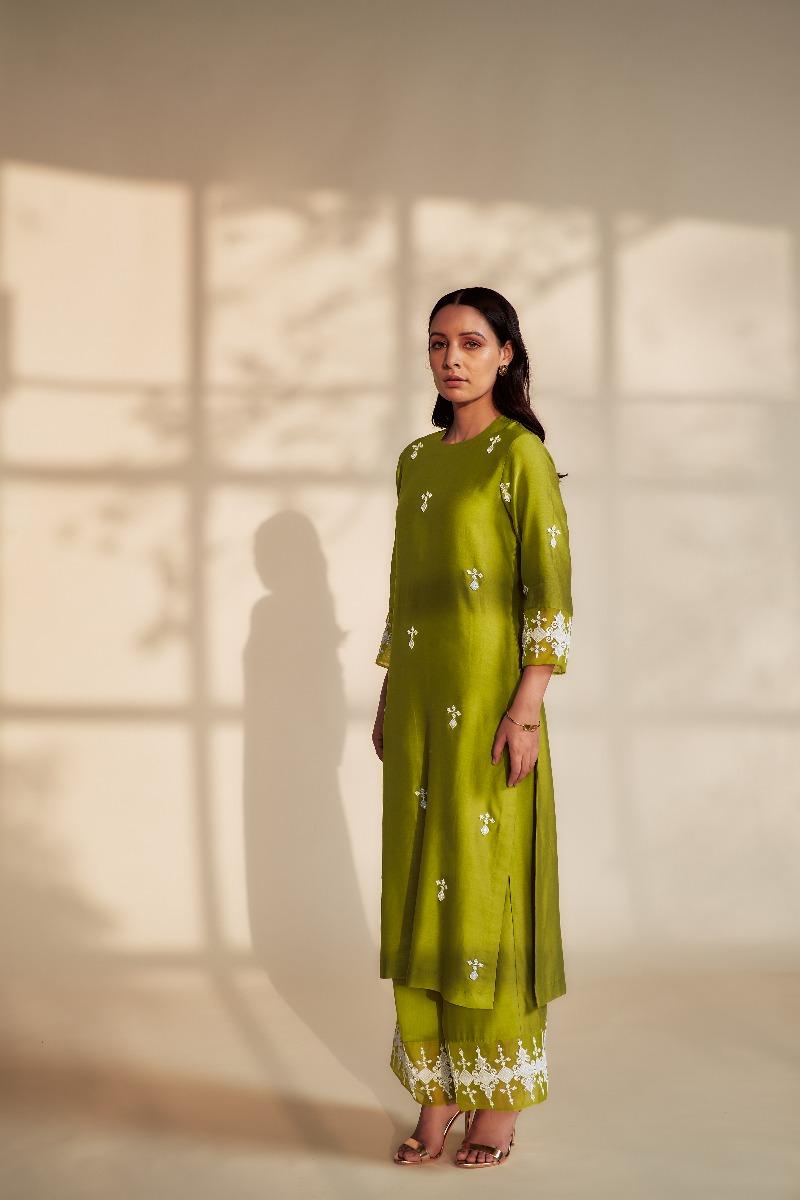 Green Straight Silk Chanderi Kurta Set (Set of 3)