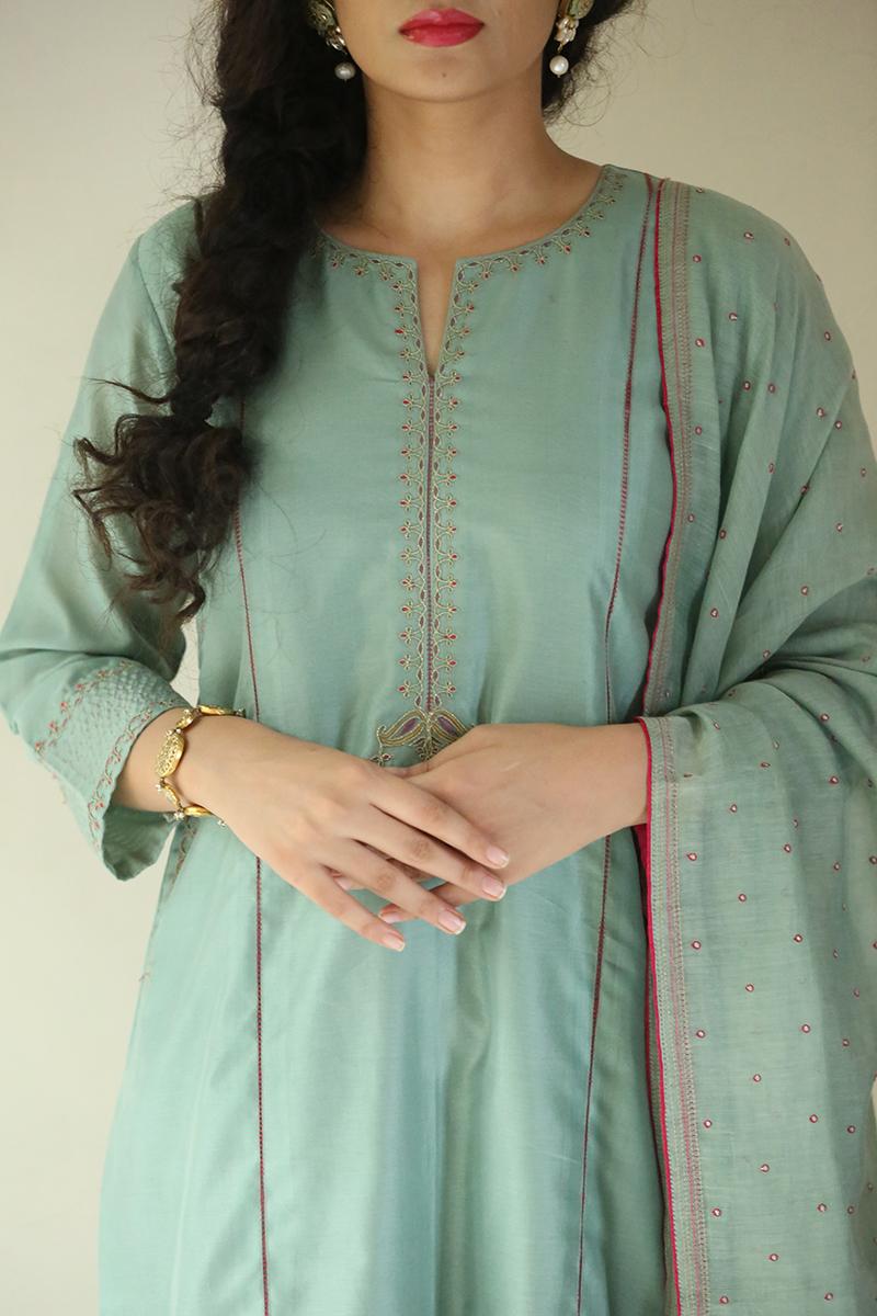 Turquoise embroidered kurta set