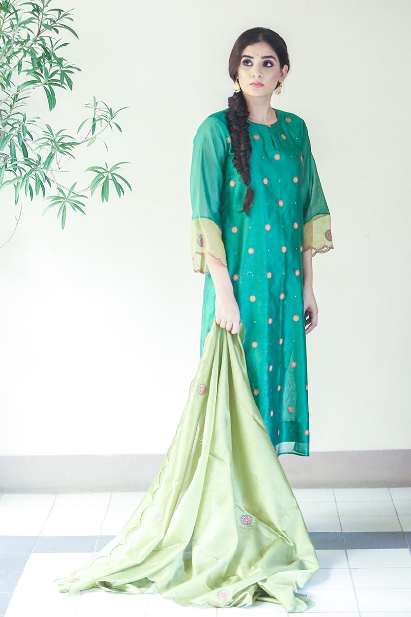 Green chanderi embroideredscalloped dupatta kurta set