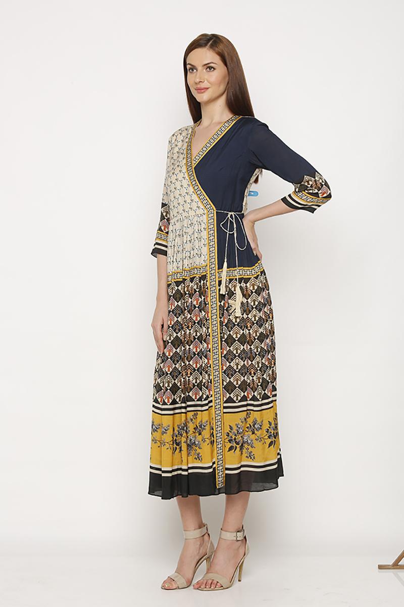 Contrast crossover printed dress