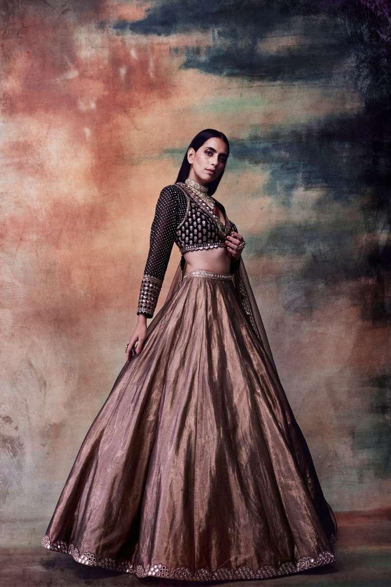 Intricate hand embroidered blouse with tissue lehenga set