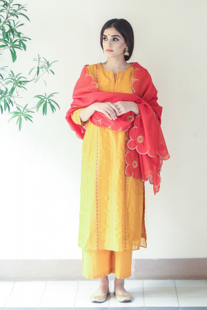 Yellow chanderi embroideredscalloped dupatta kurta set